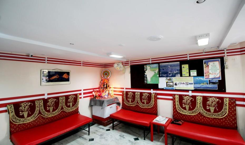 Kim Lawn Guest House Колката Екстериор снимка